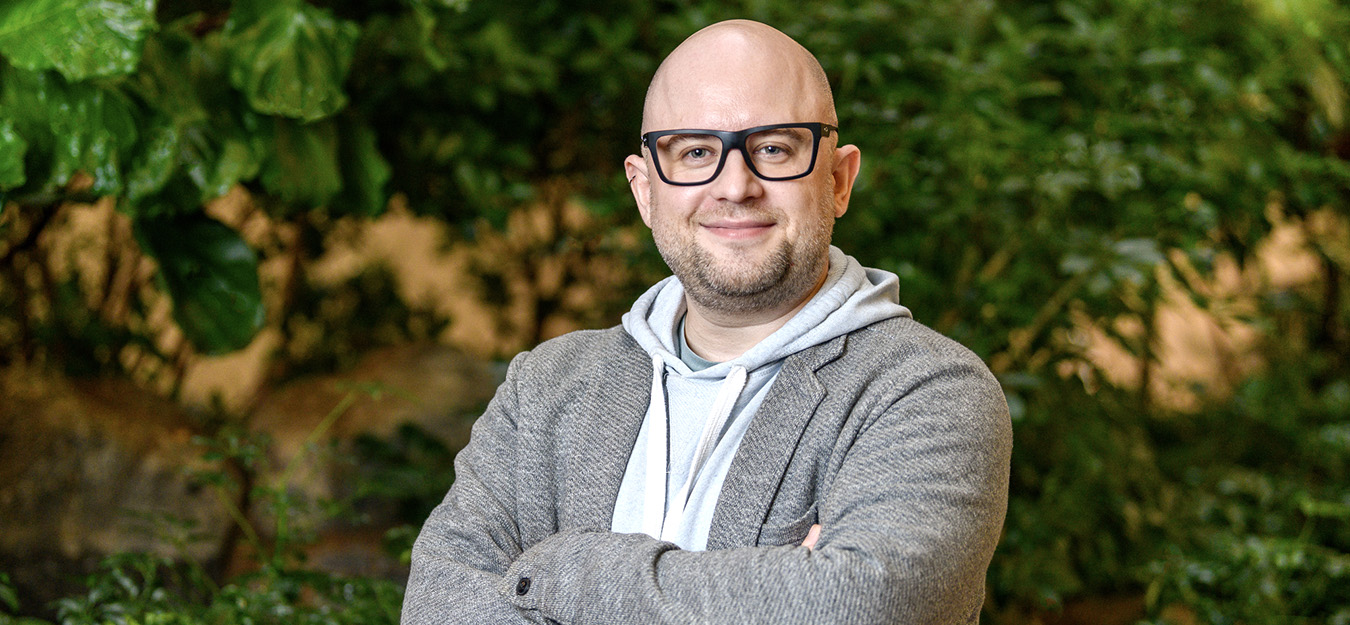 psychology professor Benedek Kurdi. Photo by Craig Pessman