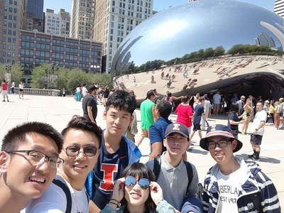 Jiayi Li and fellow Engineering Research Academy students take a group selfie in front of Chicago's Cloud Gate during a summar excursion
