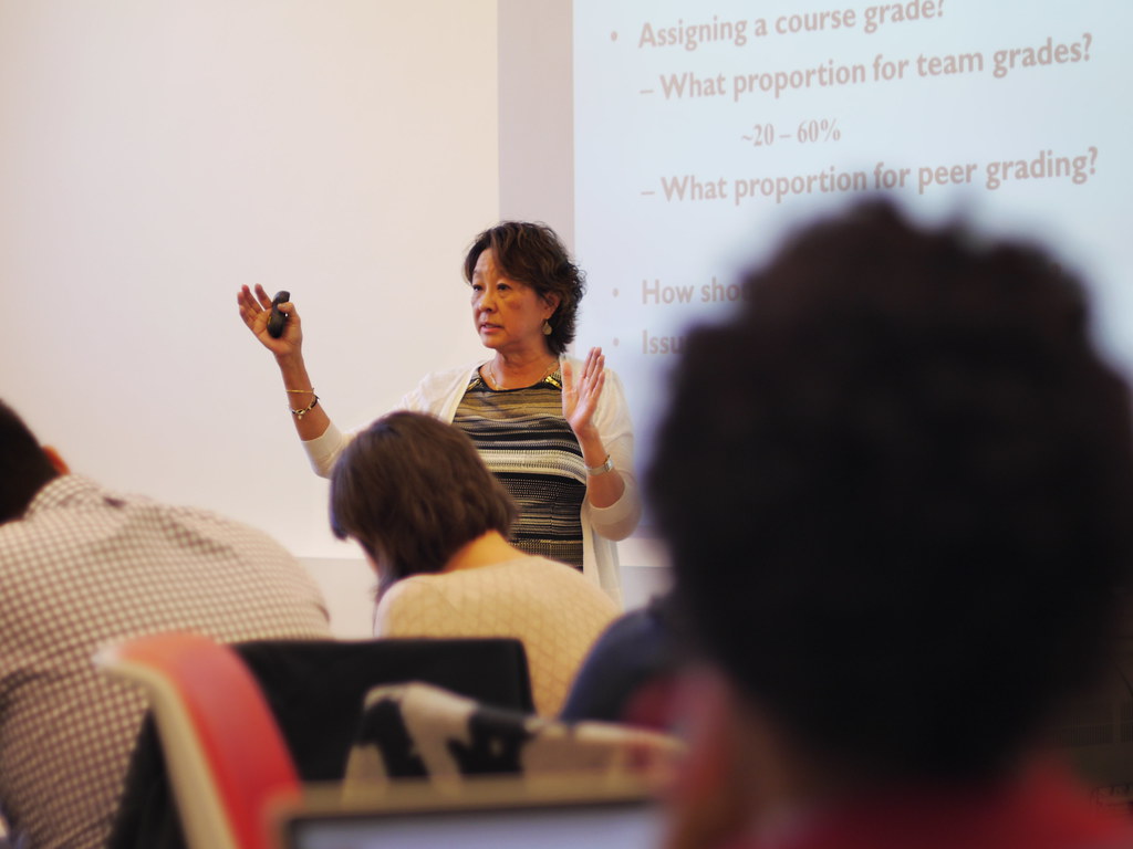 Cheelan Bo-Linn describes techniques for assigning course grades.