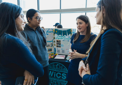 Left to Right: Eman Arsham, Mehtab Kaur, Leahruth Jemilo and Shanon Reckinger at the UIC Winter Involvement Fair and Service Expo recently. (Photo: Martin Hernandez/UIC)
